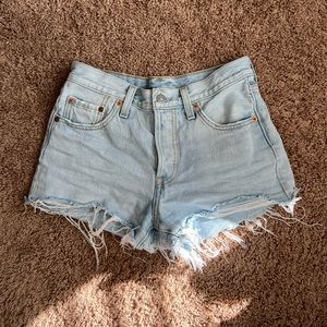 levi denim shorts